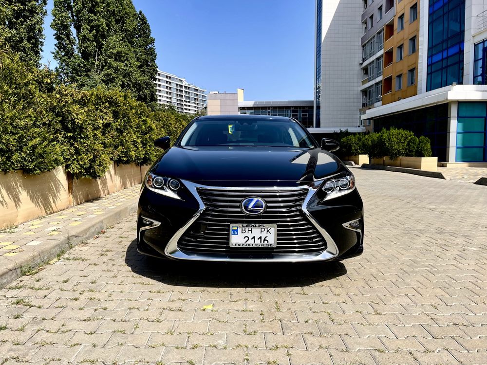 Lexus ES 300h HYBRID