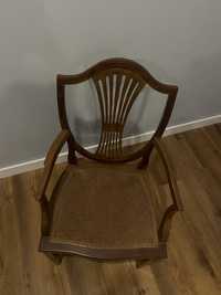 Cadeira Vintage de Madeira Maciça