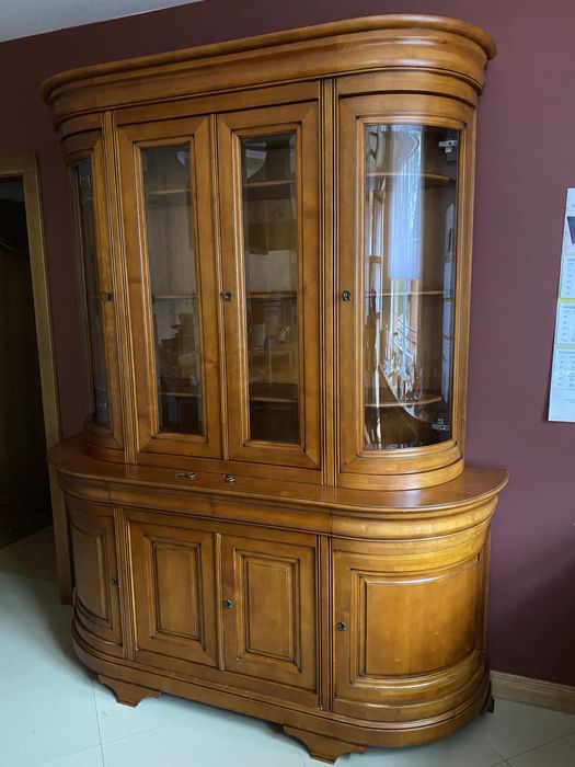 Luksusowa witryna drewniana w stylu vintage