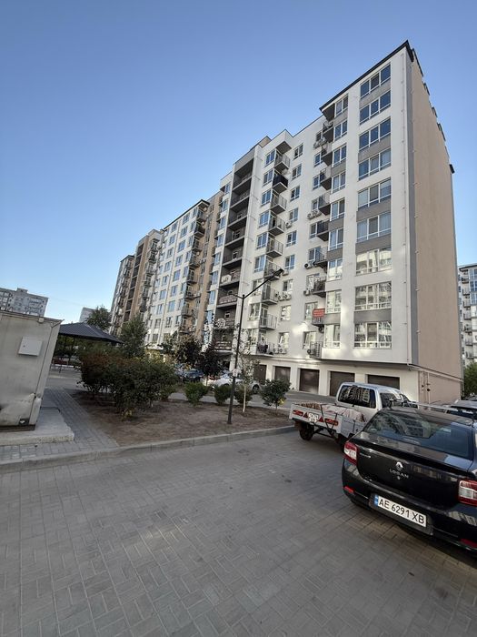 Продам 3к 68.1 м2 ЖК Дніпровська Брама котеджний комплекс Золоті Ключи