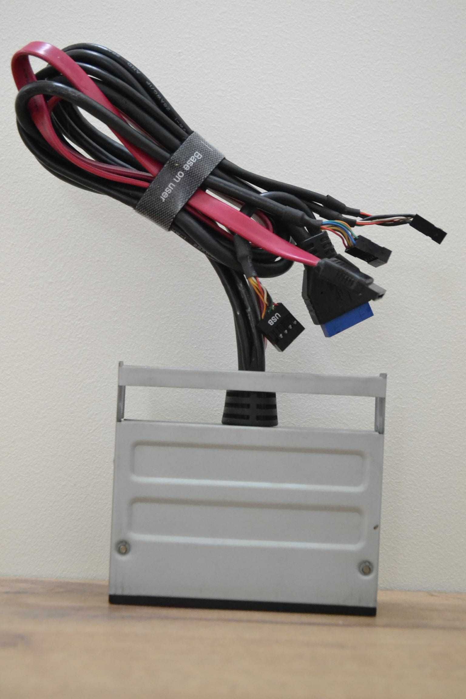 czytnik 3,5" kart pamięci wewnętrzny USB 3.0 i wejścia audio sprawny
