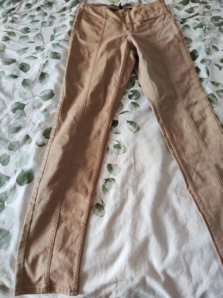 Beżowe spodnie z wysokim stanem H&M