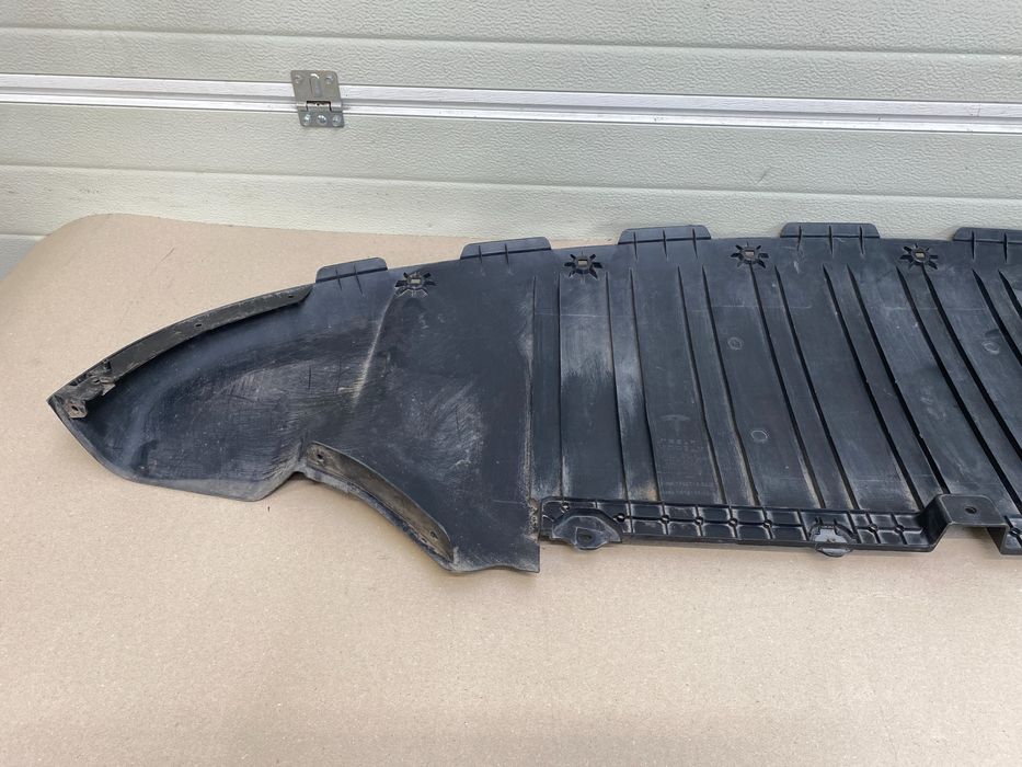 Dokładka Listwa Płyta Osłona Pod Silnik Zderzaka Przód TESLA MODEL Y