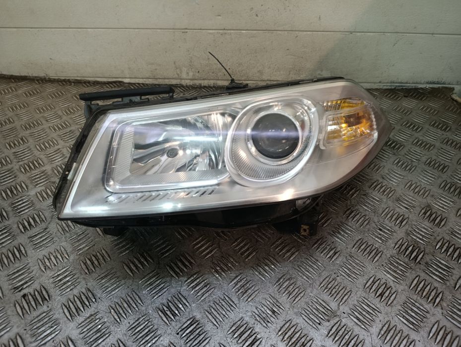 Renault Megane II Cabrio reflektor lewy lampa lewy przód przednia