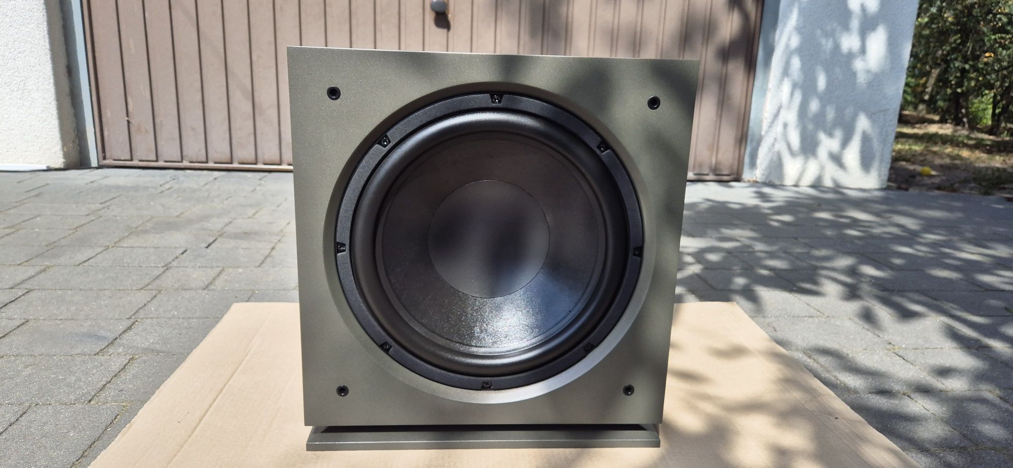 Subwoofer Dali Concept sub aktywny w bdb stanie