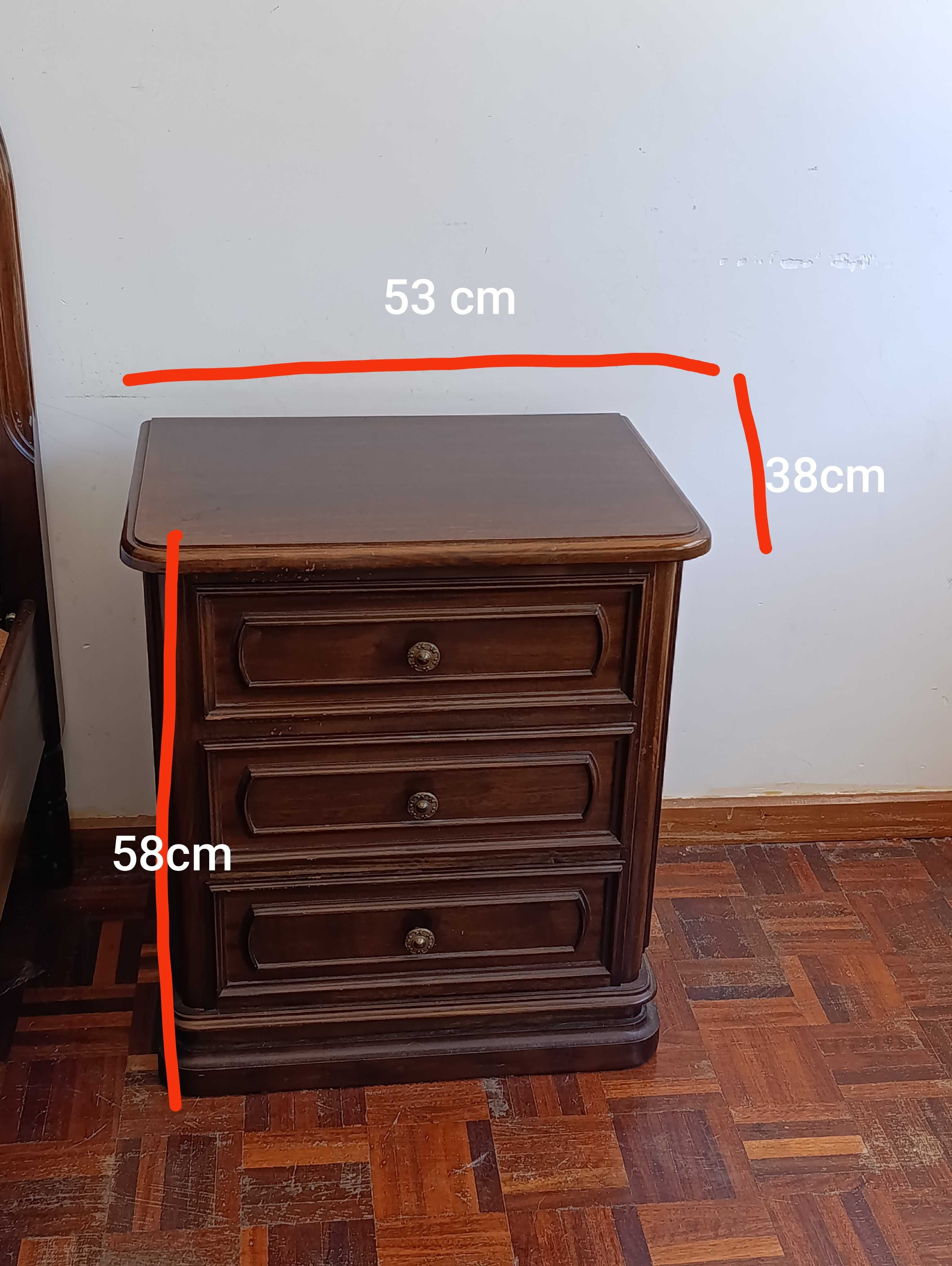 mobliia de quarto em madeira nobre