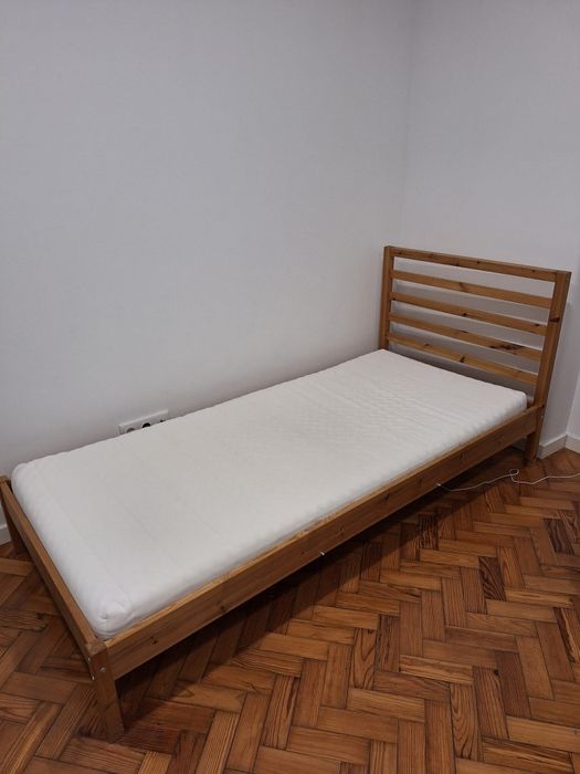 Cama solteiro Ikea (reservada)