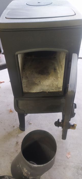 Kominek, piec z szybą