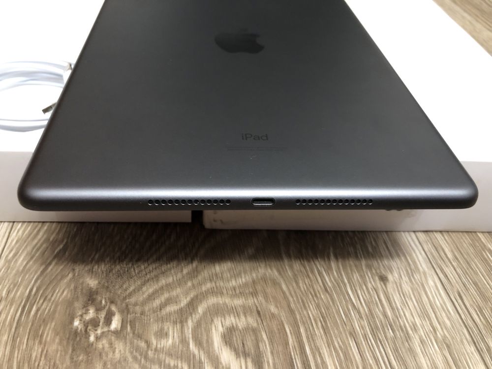 Продам iPad 8 ідеал Sim карта Wi-Fi/LTE