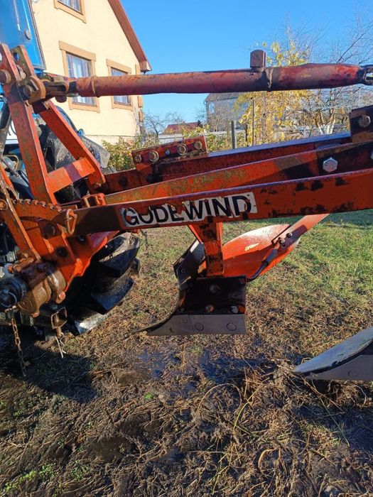 Плуг Bernard Krone