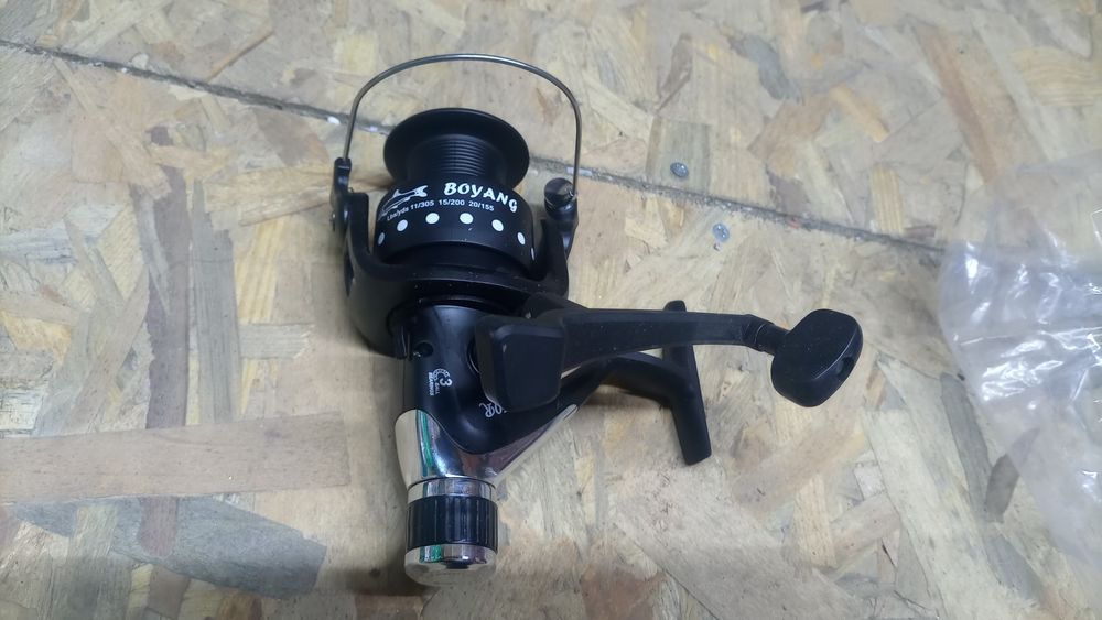 Carreto de pesca novo