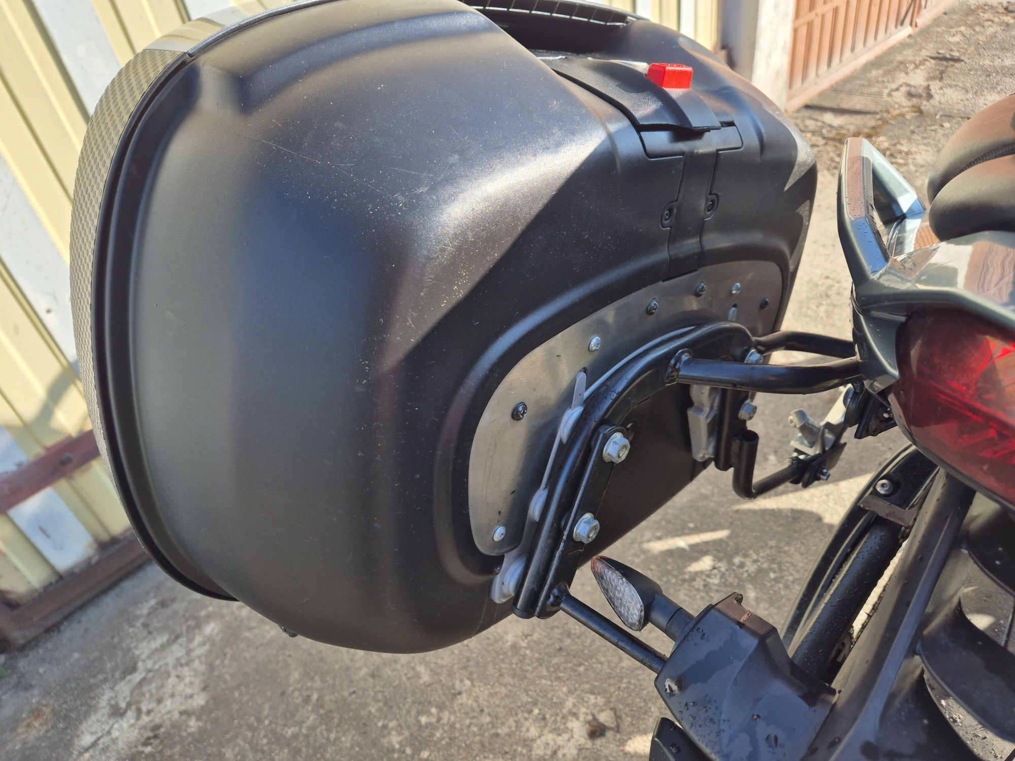 Stelaż i kufry boczne  do Yamaha FZ1 2006/2013