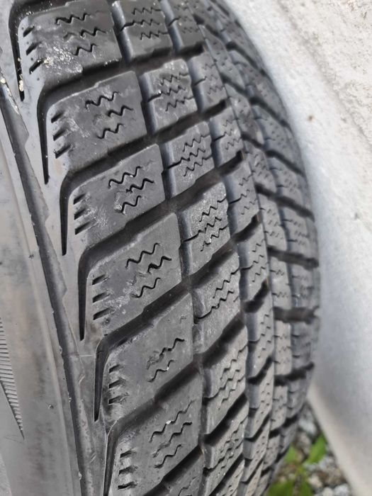 Felgi Alusy VW Touareg Audi Q7 NEXEN 235/65R17  opony zimowe 5x130