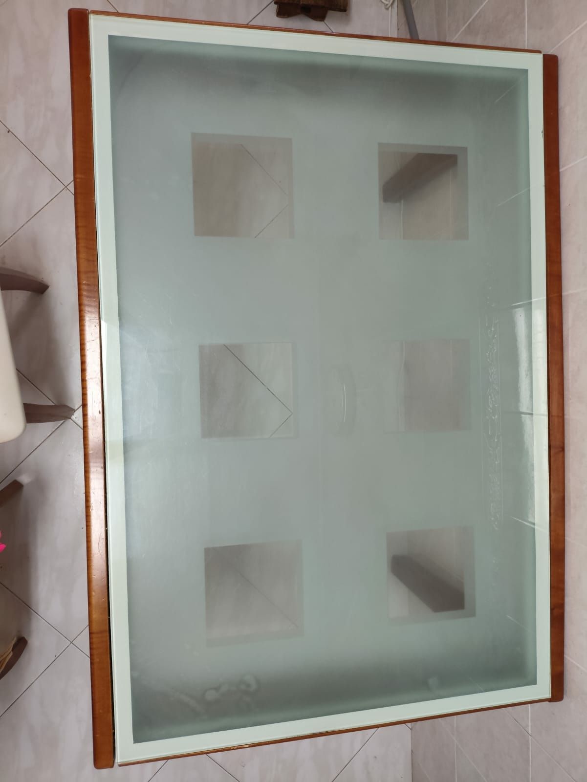 Mesa de jantar vidro e madeira