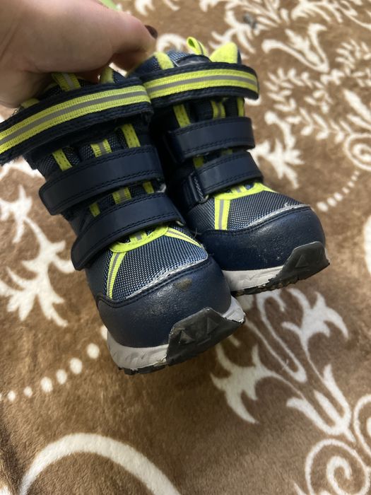 Продам зимові теплющі черевеки фірми Reima Lassie