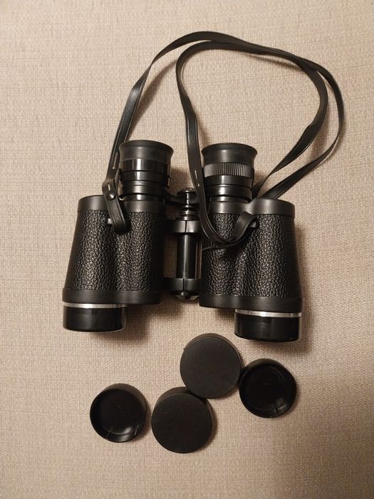 Binóculos pretos  Delan 8x30