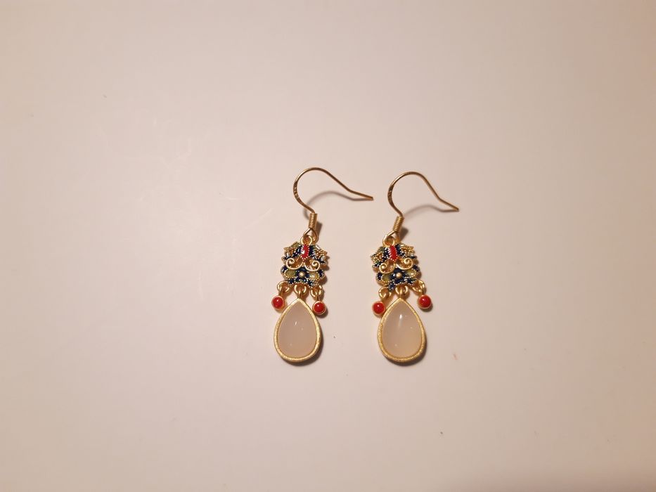 Brincos de imitação de estilo clássico chinês, com pedra tipo jade