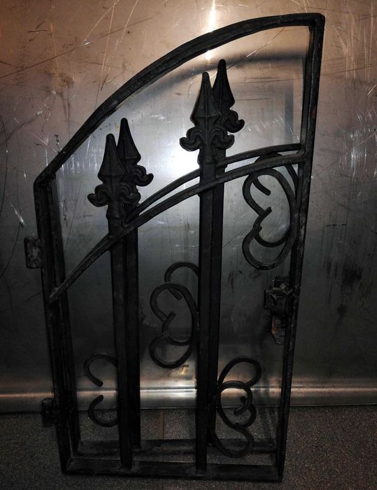 Drzwiczki otwierane kraty stalowe do okienka kominka dekoracji 53 x 48