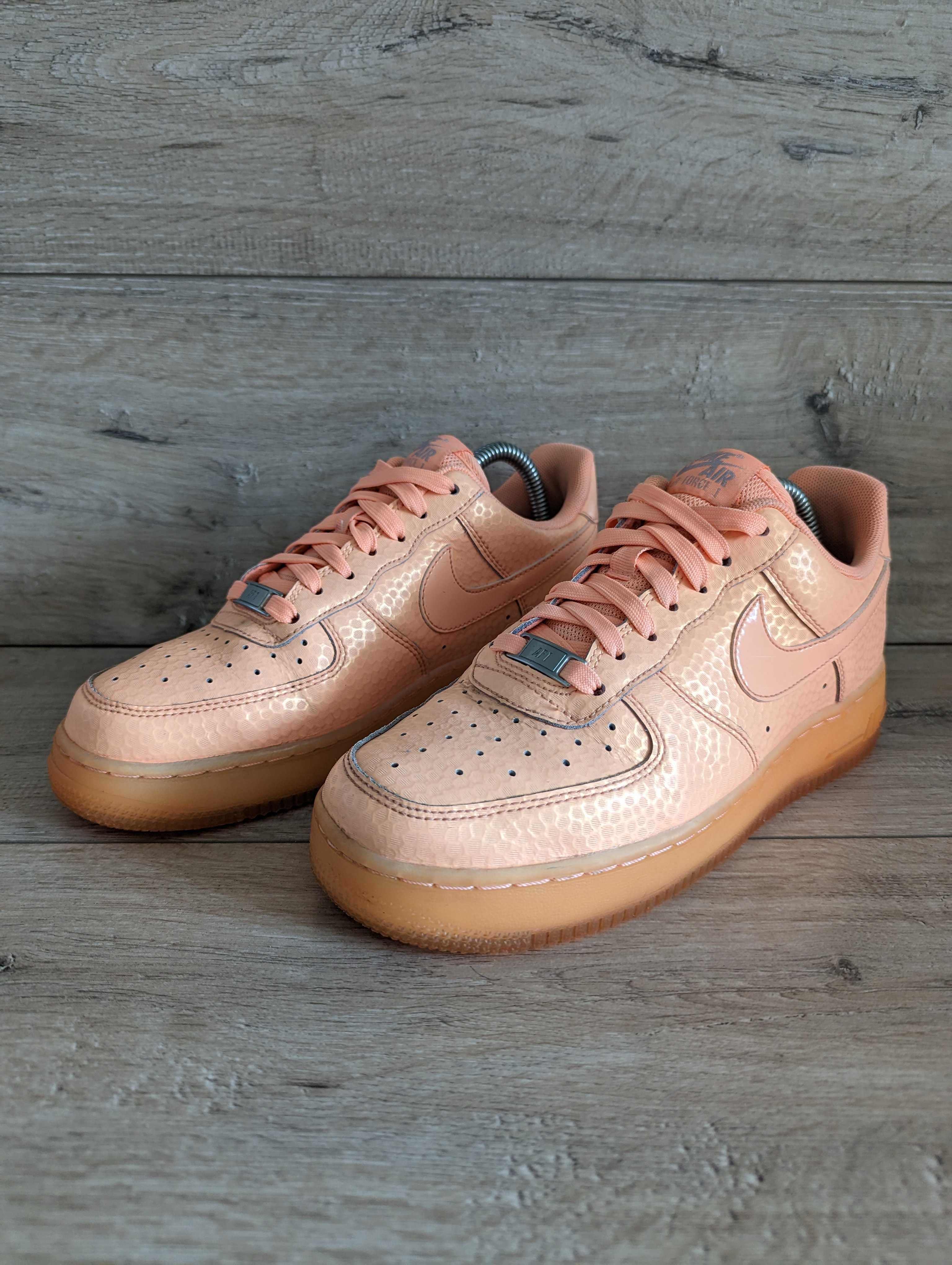 Кроссовки б/у Найк Nike Air Force 1 07 Premium 38 р 24.5 см кожа