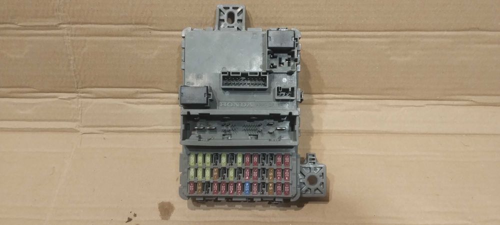 Moduł Sterownik BCM CCM Skrzynka Bezpieczników Honda Civic X 17-21r