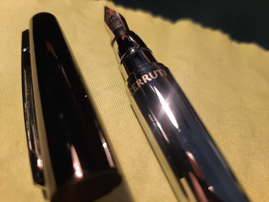 Caneta aparo Cerruti 1881