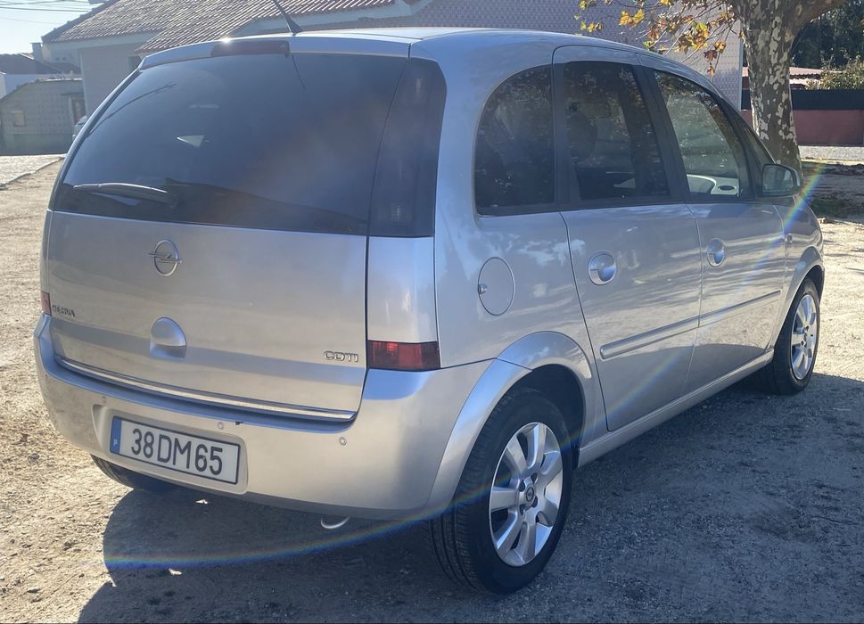 Opel Meriva Cosmo 1.3cdti M/NOVO