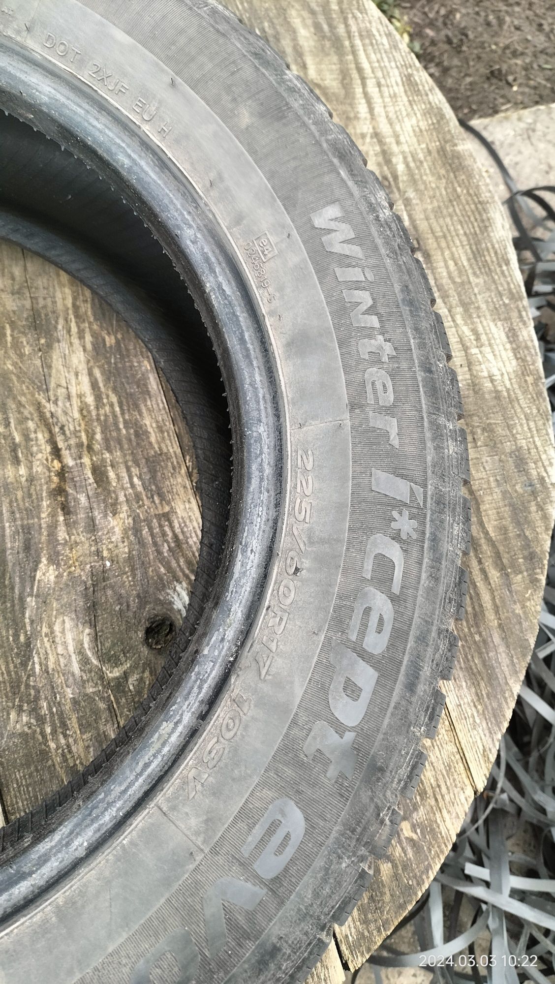 Продам б/у шини 225/60/R17 103V