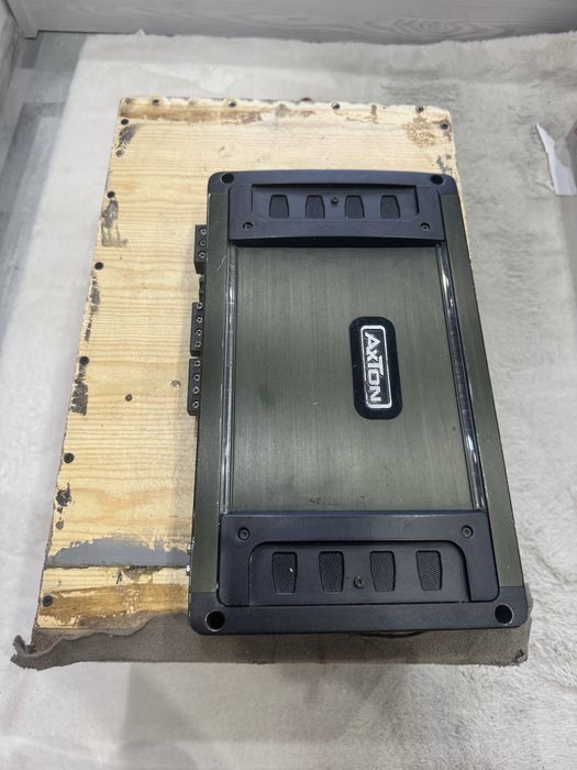 Subwoofer z wzmacniaczem