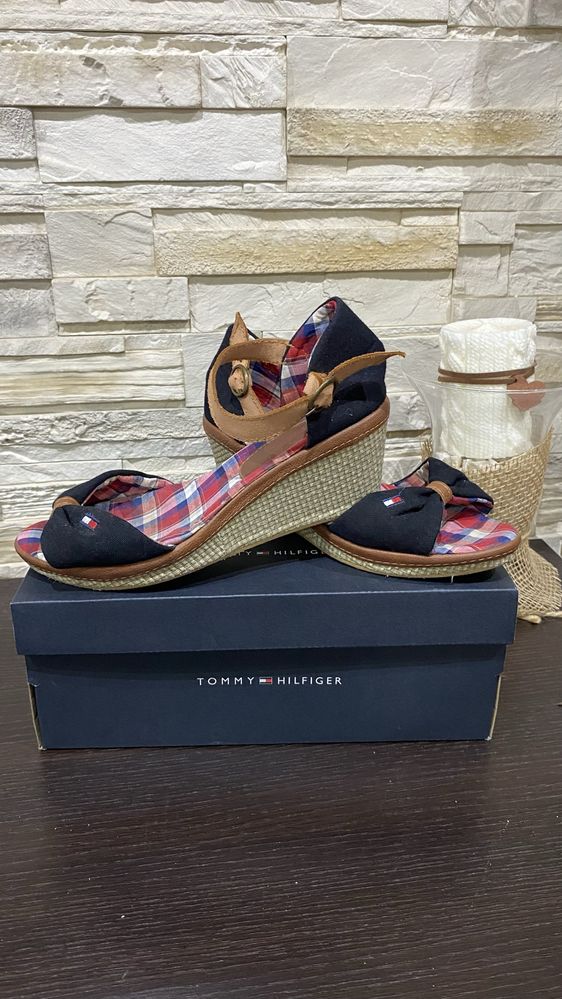 Buty damski sandały  espadryle  Tommy Hilfiger  oryginalne  rozmiar 39