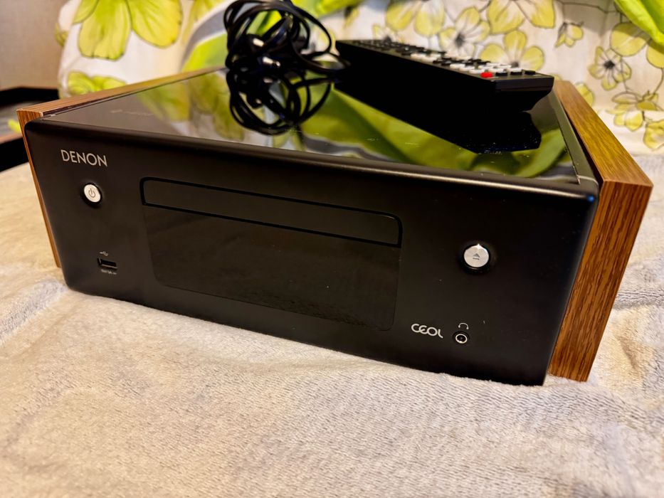 Denon Ceol RCD-N10 Amplituner stereo z CD