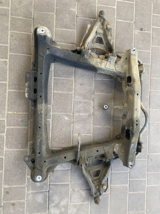 Балка  подрамнік передня Renault Kangoo 1 Рено Кенго