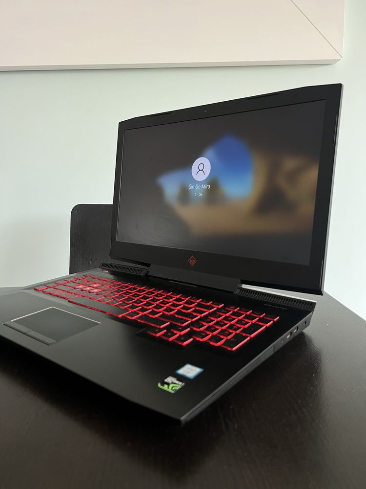 Portátil Gaming HP Omen 17 (Intel Core i7-870H)