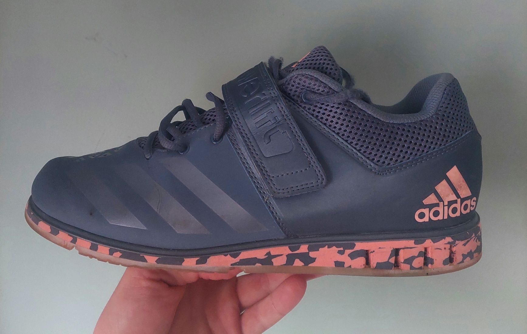 Buty adidas do podnoszenia ciężarów