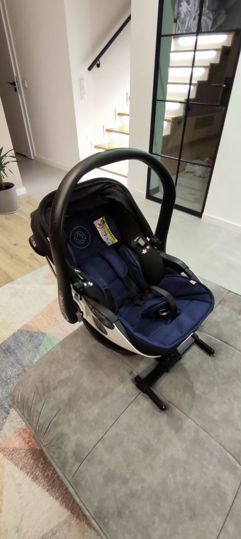 2 x KIDDY EVOLUNA i-Size 2 fotelik dla dzieci 0-13 kg + baza ISOFIX 
K