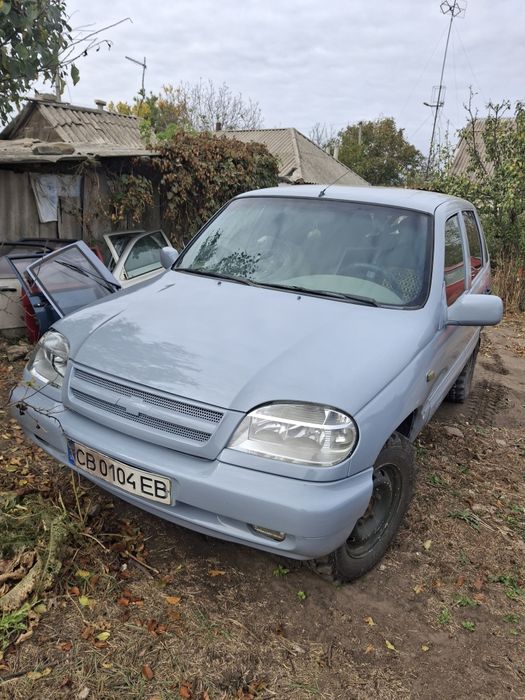 Нива Шевроле в гарному стані