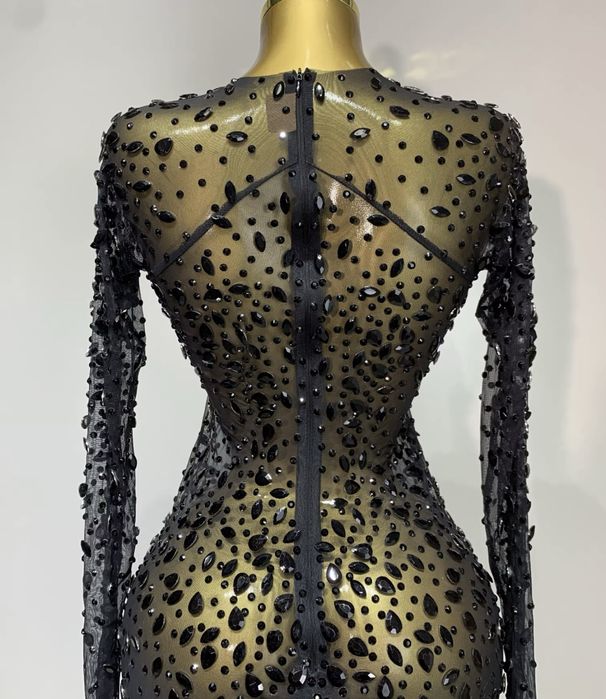 Czarna zdobiona maxi exclusive butik sherri hill cyrkonie sukienka kim