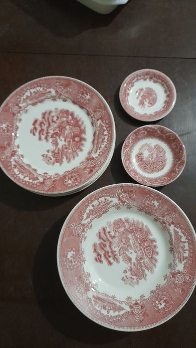 Conjunto de pratos