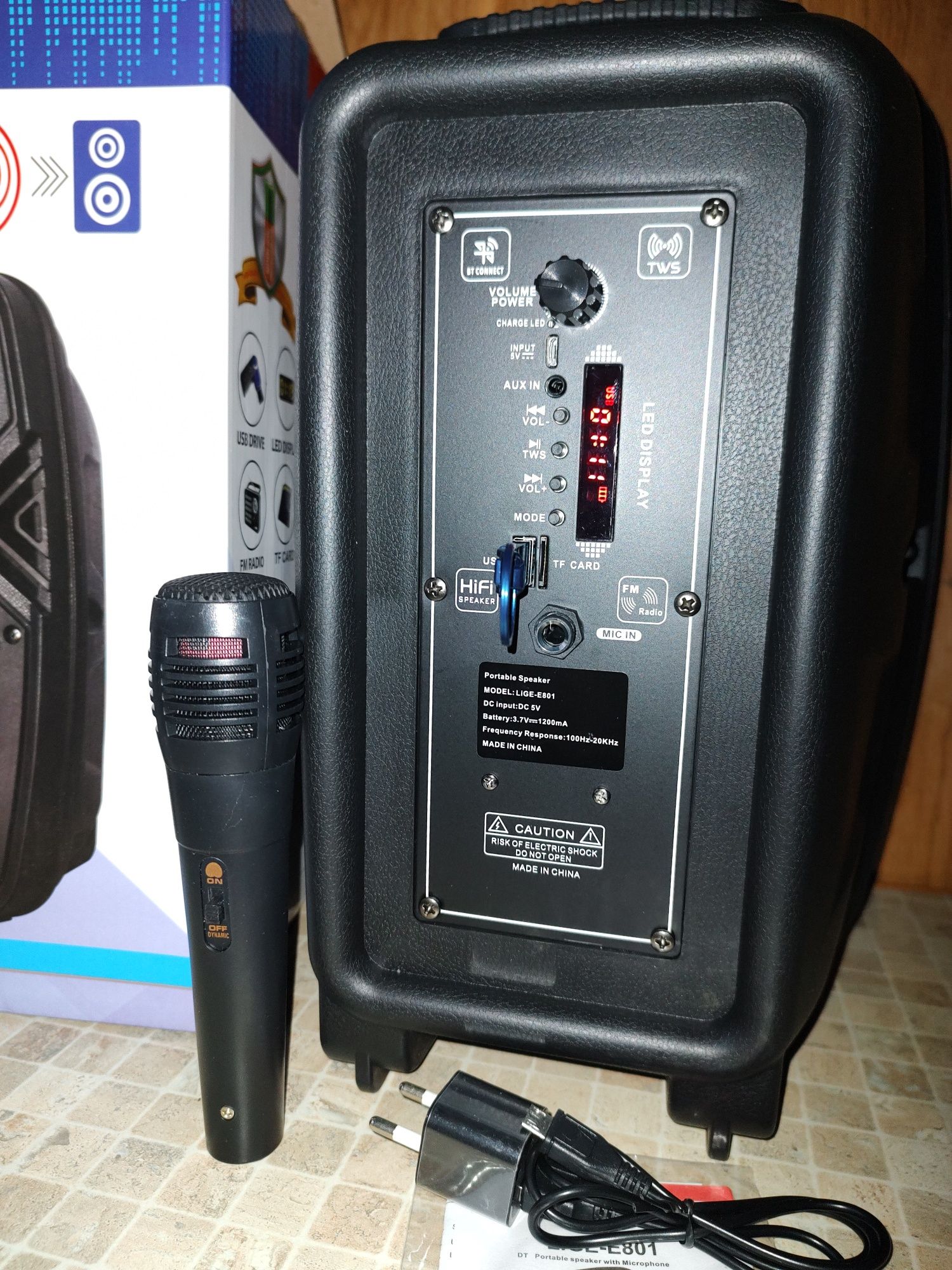 Акустическая система караоке LIGE- E8 (USB,TFT,FM,Bluetooth) микрофон