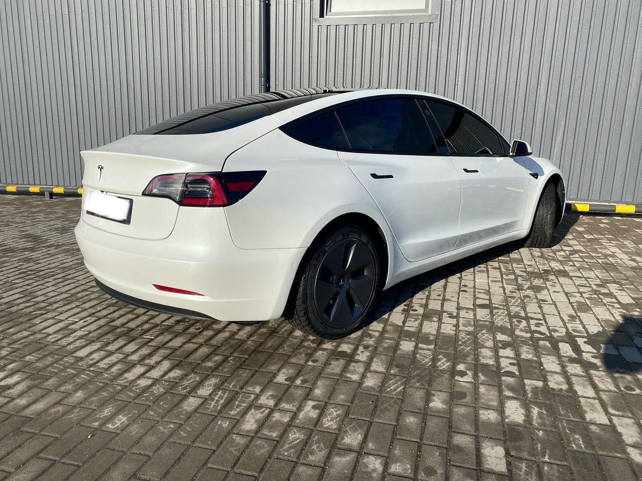 Продам Tesla Model 3