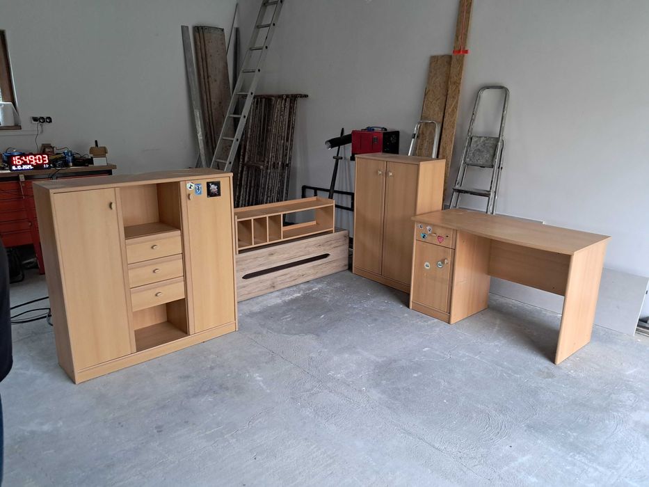 Komplet mebli do pokoju/młodzieżowego/gartażu