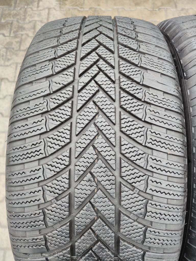 275/50/20 Bridgestone Blizzak LM 005