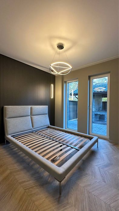 Будинок з новим ремонтом у Лісовій Бучі. Престижна локація, документи