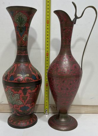 Индийские кувшины и ваза