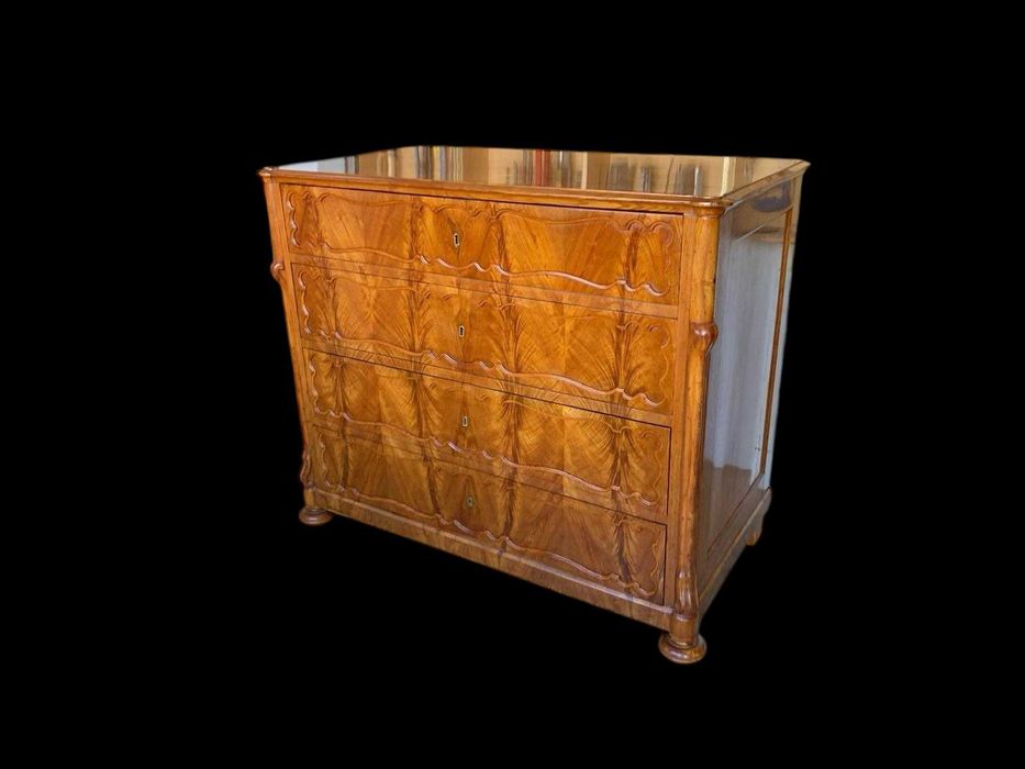 Komoda obłogowana jesionem I połowa XIX wieku