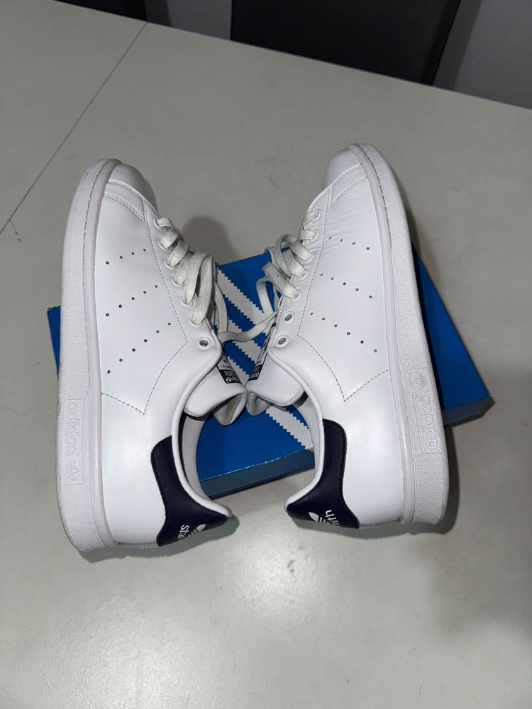Vendo a minha Stan Smith