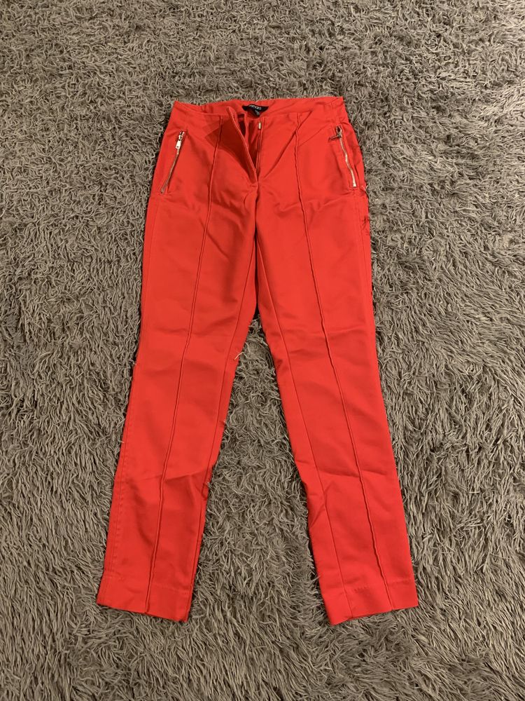 Czerwone eleganckie spodnie Esmara