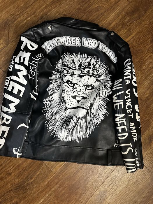 Дублянка зара 1000 грн, сіра також 1000, куртка 300 грн