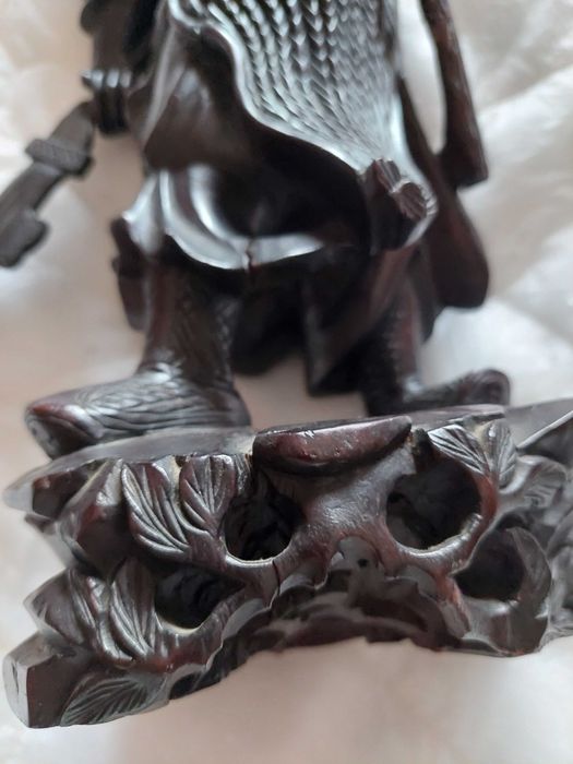 Escultura oriental madeira 37 cm