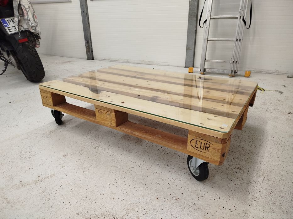 Stolik, ława na kołkach