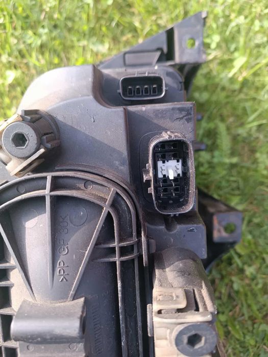 Reflektor Lampa mazda 6 GY xenon 2005 r